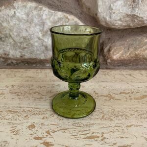 Vintage Indiana glass kings crown/thumbprint 4 oz glass green (smaller)